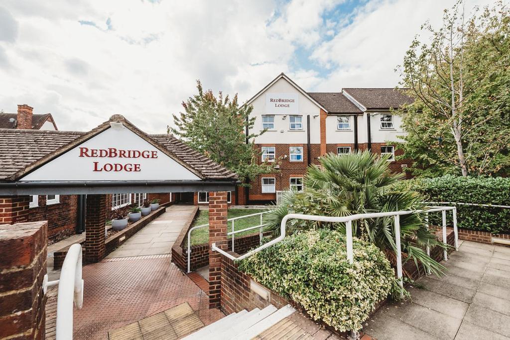 Redbridge Lodge イルフォード エクステリア 写真